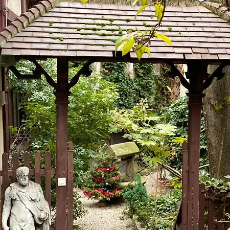 Apartment New : Atelier Artiste Montmartre Paris